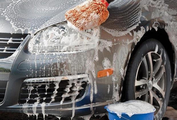 Les meilleurs shampooings pour voiture pour le lavage sans contact